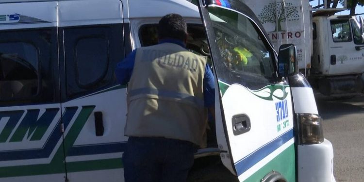 POR ACOSADOR, GOLPEAN A CHOFER DE COMBIS EN TABASCO