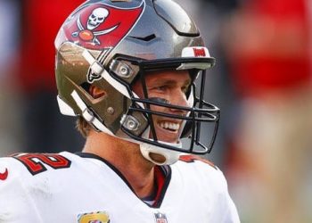 HAY TOM BRADY POR OTRO AÑO