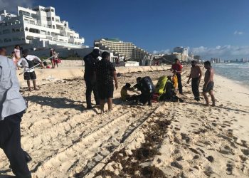 ADOLESCENTES SE SALVAN DE MORIR AHOGADOS EN LA ZONA HOTELERA DE CANCÚN