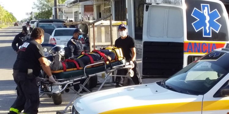 SE DESPRENDE CAJA DE CAMIONETA Y UNA PERSONA RESULTÓ LESIONADA