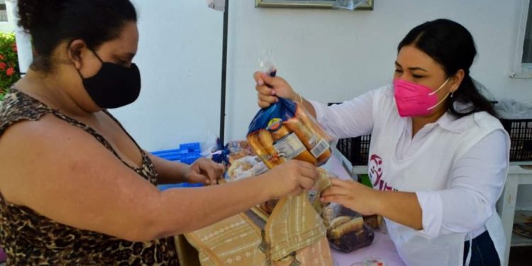 CONTINÚA DIF MUNICIPAL APOYANDO A SECTORES MÁS VULNERABLES ANTE LA PANDEMIA DEL CORONAVIRUS