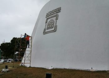 POR SEGUNDA OCASIÓN RETIRAN «PINTAS» DE FEMINISTAS EN EL CONGRESO DEL ESTADO