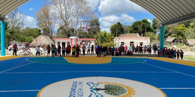 INAUGURAN OBRA EN COMUNIDAD DE FELIPE CARRILLO PUERTO