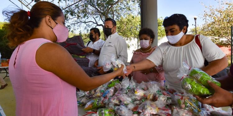 LLEVA DIF ISLA MUJERES BRIGADA DE ASISTENCIA SOCIAL A RANCHO VIEJO
