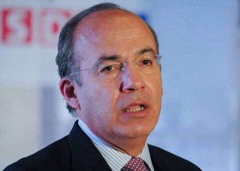 ACTIVISTAS DE OAXACA DENUNCIAN A CALDERÓN ANTE LA FGR POR TRAICIÓN A LA PATRIA Y FINANCIAR AL TERRORISMO
