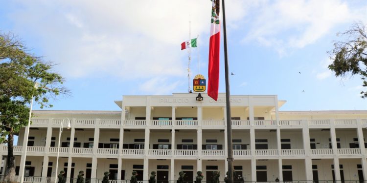 CONMEMORAN EN CHETUMAL EL 83 ANIVERSARIO DE LA EXPROPIACIÓN PETROLERA