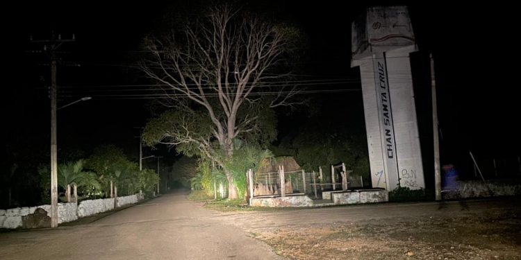 HABITANTES DE SEIS COMUNIDADES MAYAS CON FALLAS DE ENERGÍA, LA CFE BRILLA POR SU AUSENCIA