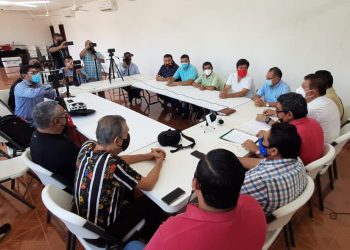 FRENTE CÍVICO PIDE A LEGISLADORES ARRAIGO DE 10 AÑOS EN FUNCIONARIOS PÚBLICOS