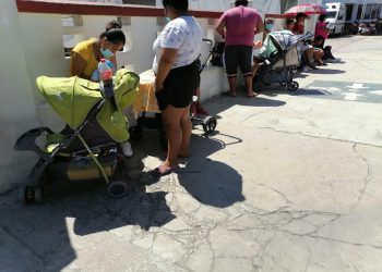 SE VUELCA LA GENTE A VACUNAR A SUS HIJOS CONTRA LA TUBERCULOSIS EN CHETUMAL