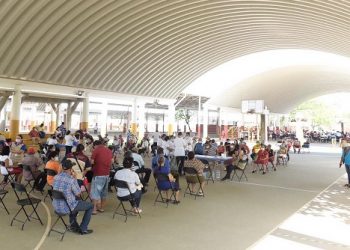 DE NUEVO, SUSPENDEN TEMPORALMENTE VACUNACIÓN DE ADULTOS MAYORES EN CENTRO, TABASCO