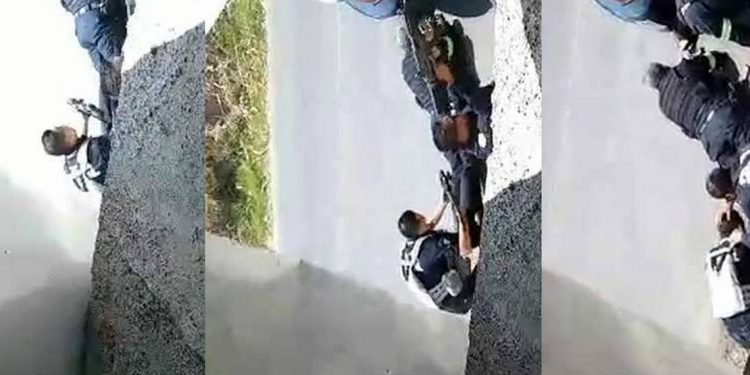 REVELAN VIDEOS DE EMBOSCADA A POLICÍAS EN COATEPEC HARINAS