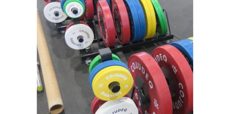 LA COJUDEQ ENTREGA EQUIPO ESPECIALIZADO PARA EL ÓPTIMO DESARROLLO DE LA HALTEROFILIA