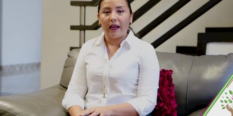 PAOLY PERERA SE SEPARA DEL CARGO PARA IR POR LA PRESIDENCIA MUNICIPAL DE FELIPE CARRILLO PUERTO