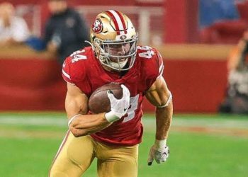 KYLE JUSZCZYK FIRMA EXTENSIÓN DE 5 AÑOS CON SAN FRANCISCO