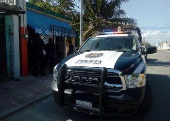 ASALTANTES DESPOJAN DE 120 MIL PESOS A  EN CHETUMAL