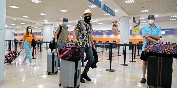 MÉXICO RECOMIENDA A CIUDADANOS VIAJAR EN GRUPOS REDUCIDOS EN SEMANA SANTA