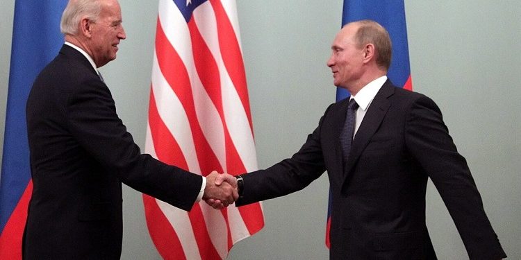 PUTIN ES UN »ASESINO», CONCUERDA JOE BIDEN