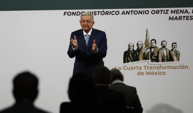LÓPEZ OBRADOR CONVIERTE SU PRIMER INFORME DE 2021 EN UNA ODA AL EJÉRCITO