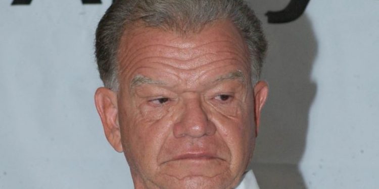 POBRE VILLAHERMOSA, RECIBE ANDRES GRANIER SU CONSTANCIA COMO CANDIDATO