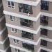 REPARTIDOR ATRAPA A NIÑA TRAS CAER DE EDIFICIO DE 12 PISOS EN VIETNAM
