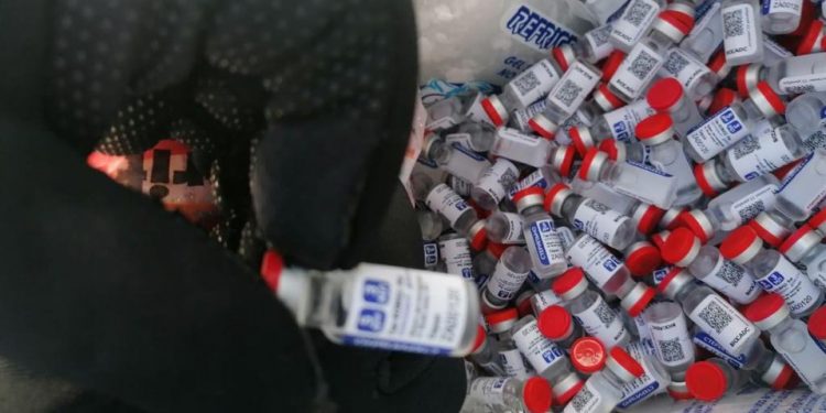 DECOMISAN MILES DE DOSIS FALSAS DE LA VACUNA SPUTNIK V EN CAMPECHE