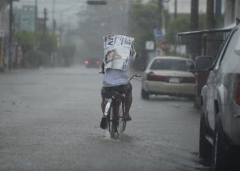 PREVÉN LLUVIAS FUERTES PARA CÁRDENAS Y HUIMANGUILLO