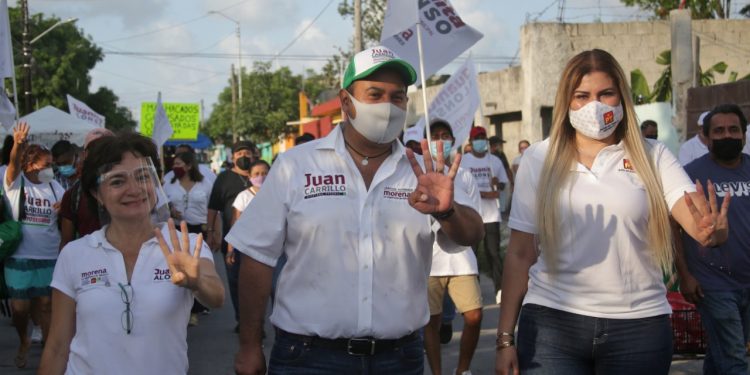 CON JÚBILO RECIBEN EN LA “10 de Abril” A JUANITA ALONSO Y JUAN CARRILLO