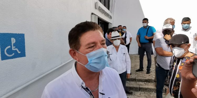 CHETUMALEÑOS PIDEN SE SOLICITE RESIDENCIA DE 10 AÑOS A FUNCIONARIOS