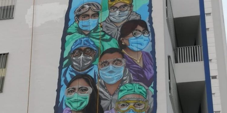 PLASMAN EN MEGA MURAL “HOMENAJE A LOS HÉROES QUE LUCHAN CONTRA EL COVID”