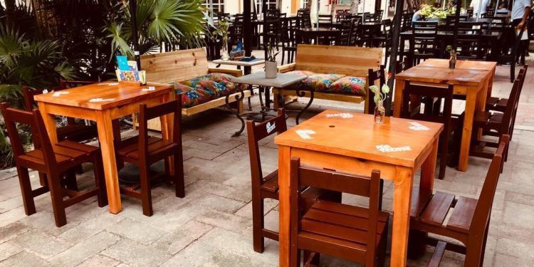 PETICIONES URGENTES POR PRESTADORES DE SERVICIOS PARA SALIR DELANTE DE CRISIS