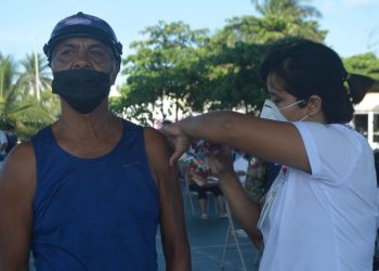 ESTE JUEVES ÚLTIMO DÍA DE APLICACIÓN DE LA SEGUNDA DOSIS DE VACUNA CONTRA COVID-19 A ADULTOS MAYORES EN ISLA MUJERES