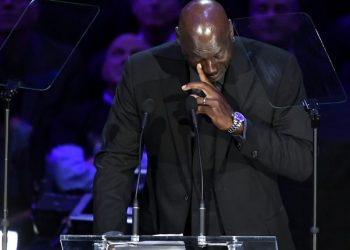 MICHAEL JORDAN PRESENTARÁ A KOBE BRYANT EN SU INGRESO AL SALÓN DE LA FAMA