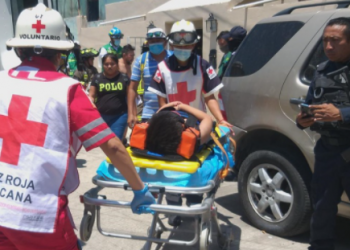 SE CAE EL TECHO ENCIMA DE DOS NIÑOS Y RESULTAN CON LESIONES