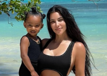 KIM KARDASHIAN DISFRUTA DEL CARIBE MEXICANO JUNTO CON SU FAMILIA