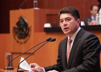 FÉLIX GONZÁLEZ ACONSEJA A GUSTAVO MIRANDA CÓMO RESPONDER ANTE LAS ACUSACIONES EN SU CONTRA