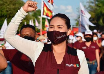 ANAHÍ GONZÁLEZ RECIBE EL APOYO DE LA ZONA MAYA