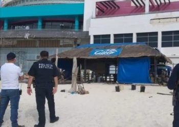 RETIRAN VALLAS DE PLAYA MANDALA QUE HABÍAN SIDO INSTALADAS DE MANERA ILEGAL