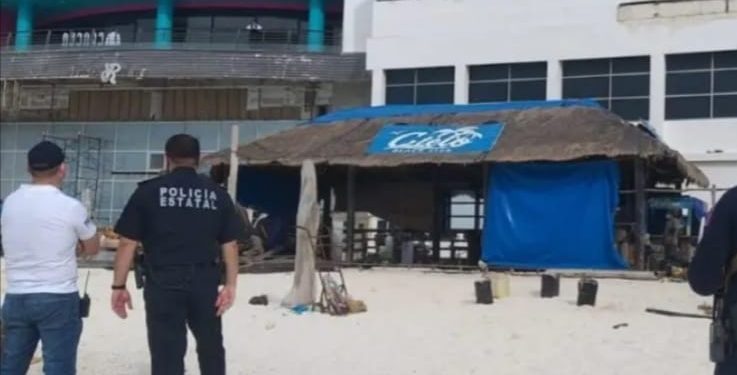 RETIRAN VALLAS DE PLAYA MANDALA QUE HABÍAN SIDO INSTALADAS DE MANERA ILEGAL