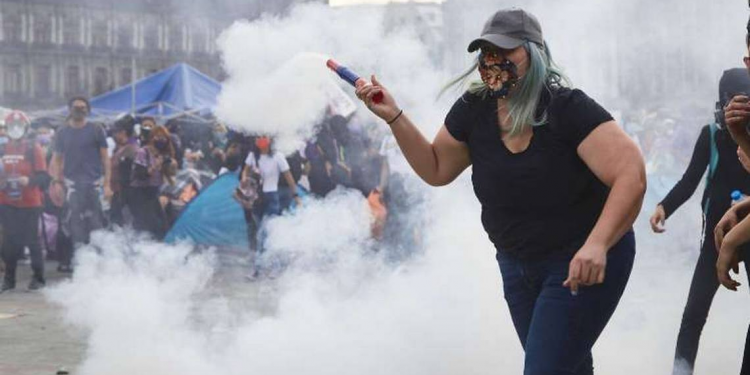 MORENA BUSCA A «LA REINOTA» PARA GRABAR SPOTS; ASÍ LES CONTESTÓ