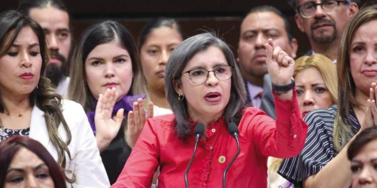 LEGISLARÁN LA REGULACIÓN DEL ABORTO EN EL SISTEMA NACIONAL DE SALUD