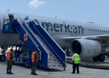 AVIÓN DE AMERICAN AIR ATERRIZA DE EMERGENCIA EN AEROPUERTO DE CANCÚN