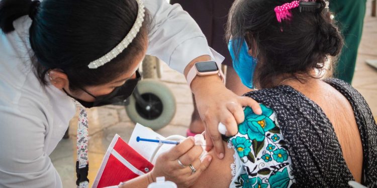 PIERDEN ADULTOS INTERÉS POR LAS VACUNAS COVID-19 EN CHETUMAL