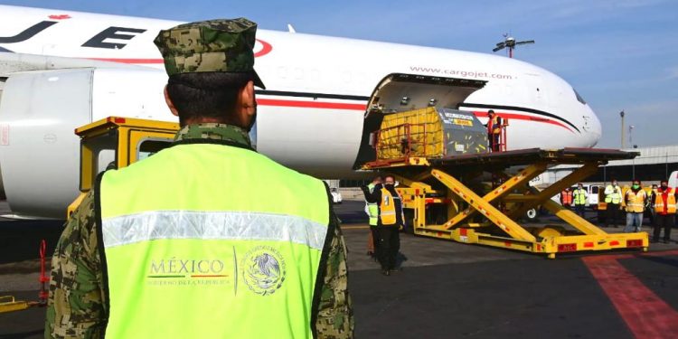 ARRIBAN 500 MIL DOSIS DE VACUNAS CONTRA EL COVID-19