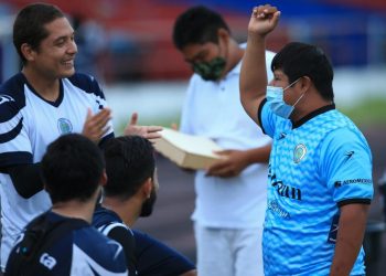 CANCÚN FC DISTINGUE A UN AFICIONADO MUY ESPECIAL