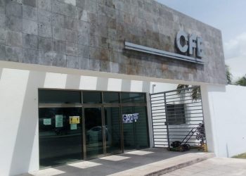 IGNORA CFE A USUARIOS AFECTADOS POR APAGONES EN PLAYA DEL CARMEN
