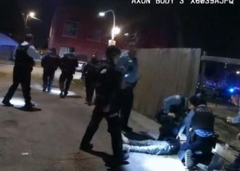 POLICÍA DE CHICAGO REVELA QUE UN AGENTE MATÓ A UN NIÑO HISPANO DE 13 AÑOS
