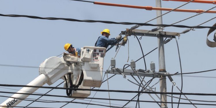 VARIAS COLONIAS DE MÉRIDA SE QUEDAN SIN LUZ POR CASI 24 HORAS