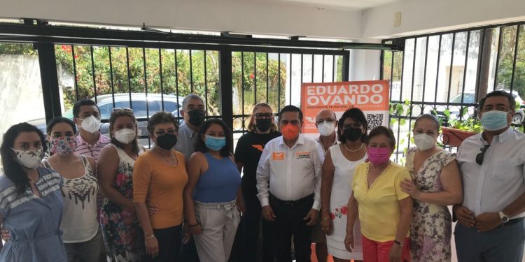 EL CANDIDATO A LA PRESIDENCIA MUNICIPAL DE BENITO JUÁREZ, EDUARDO OVANDO, SE REÚNE CON MUJERES CANCUNENSES PARA ESCUCHAR SUS DEMANDAS.
