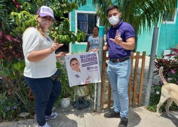 VECINOS DE LA REGIÓN 247 EXTERNAN SUS NECESIDADES A LUPITA ALCOCER