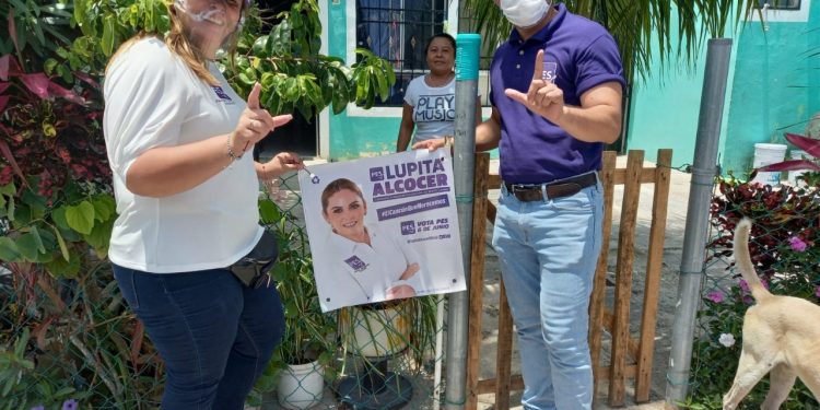 VECINOS DE LA REGIÓN 247 EXTERNAN SUS NECESIDADES A LUPITA ALCOCER